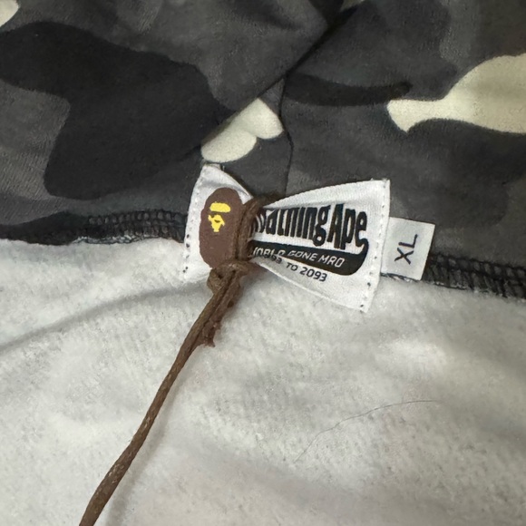 A Bathing Ape Shark Camo Hoodie - Picture 4 of 7